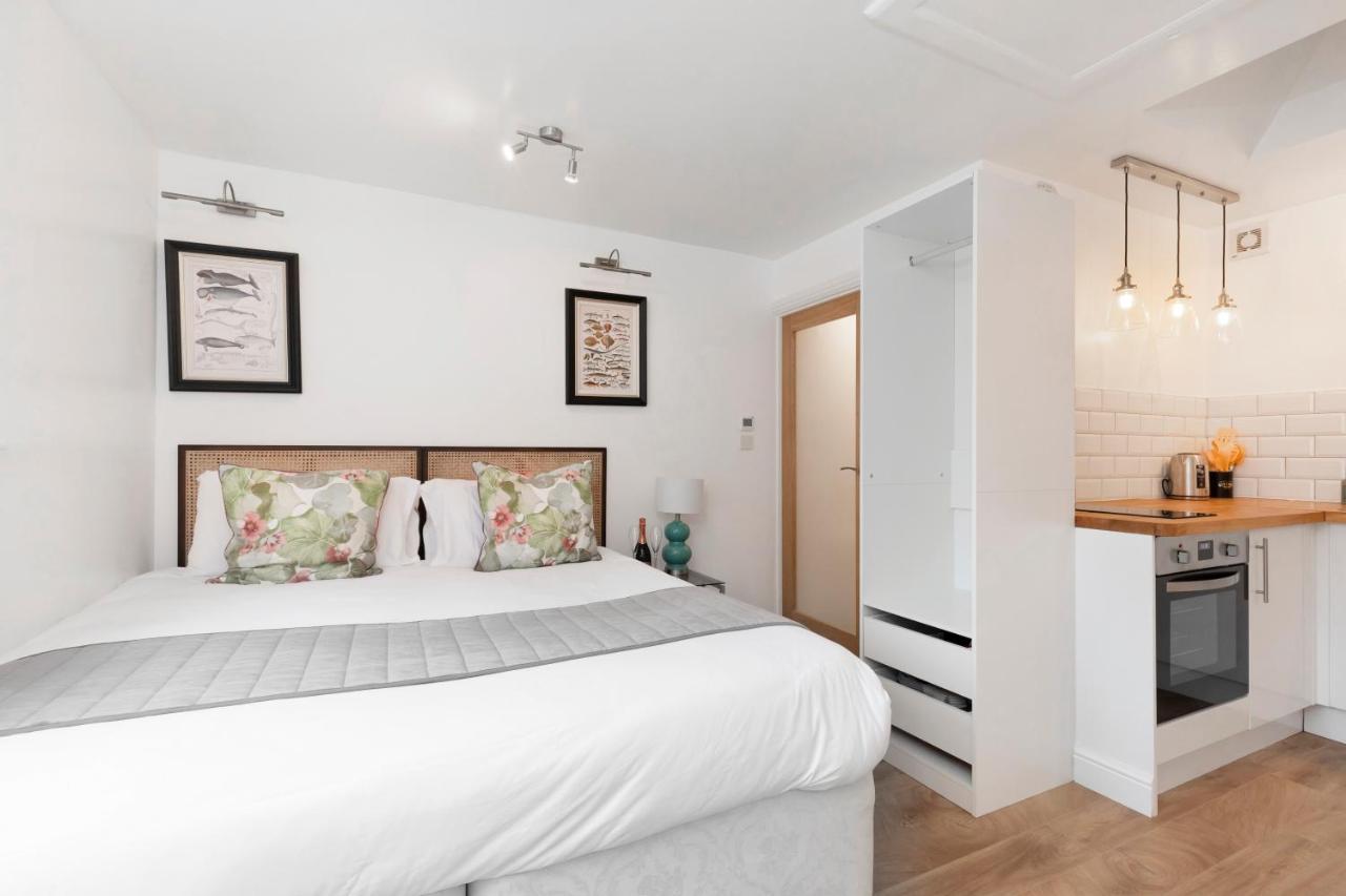 Modern Self Contained Studio Home Cheltenham Eksteriør bilde
