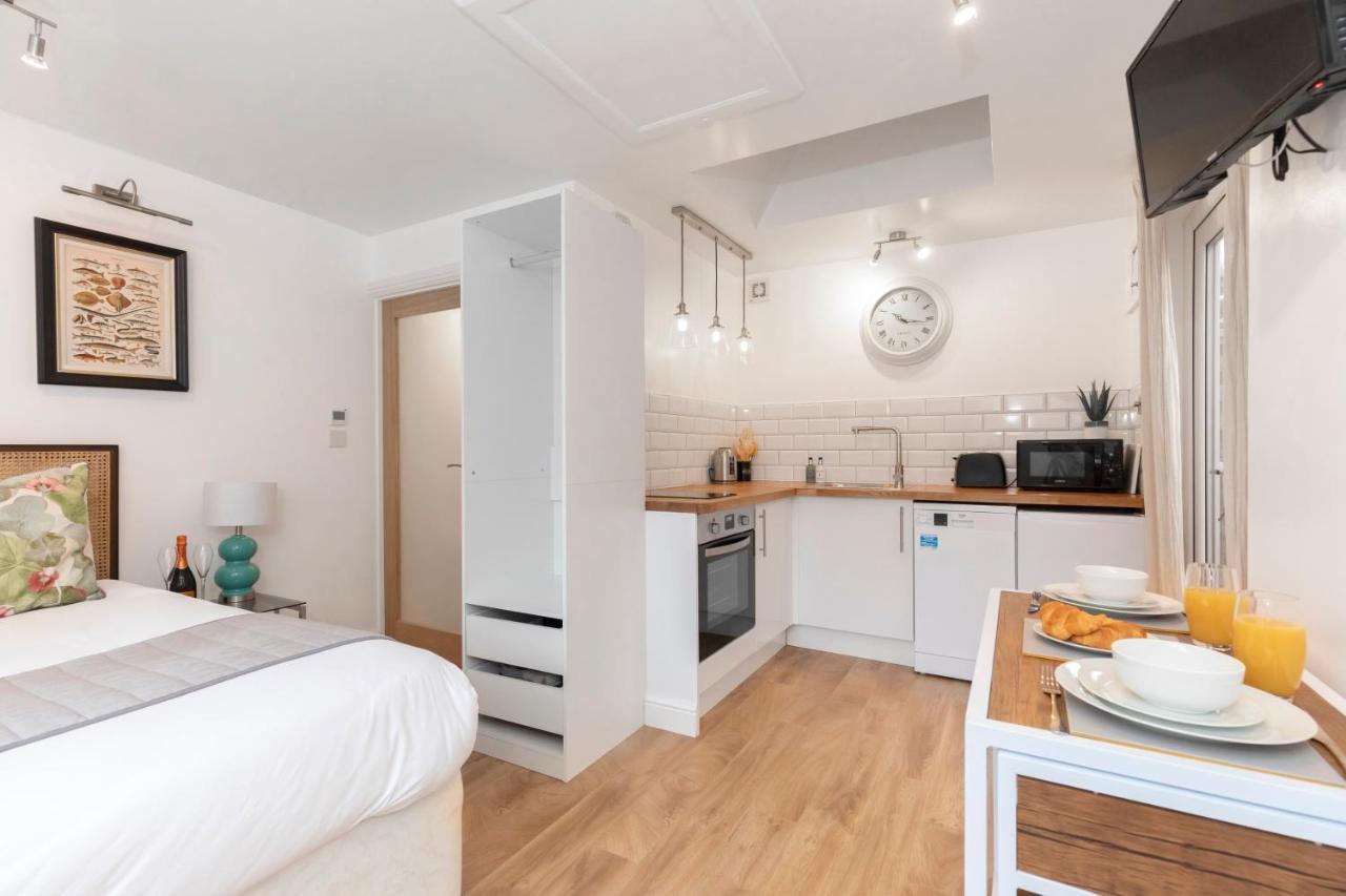 Modern Self Contained Studio Home Cheltenham Eksteriør bilde