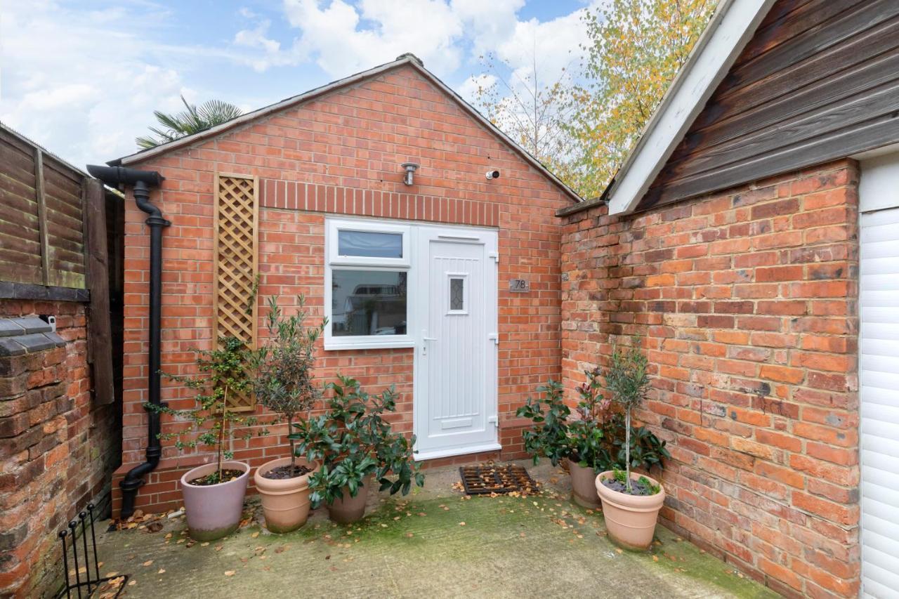 Modern Self Contained Studio Home Cheltenham Eksteriør bilde