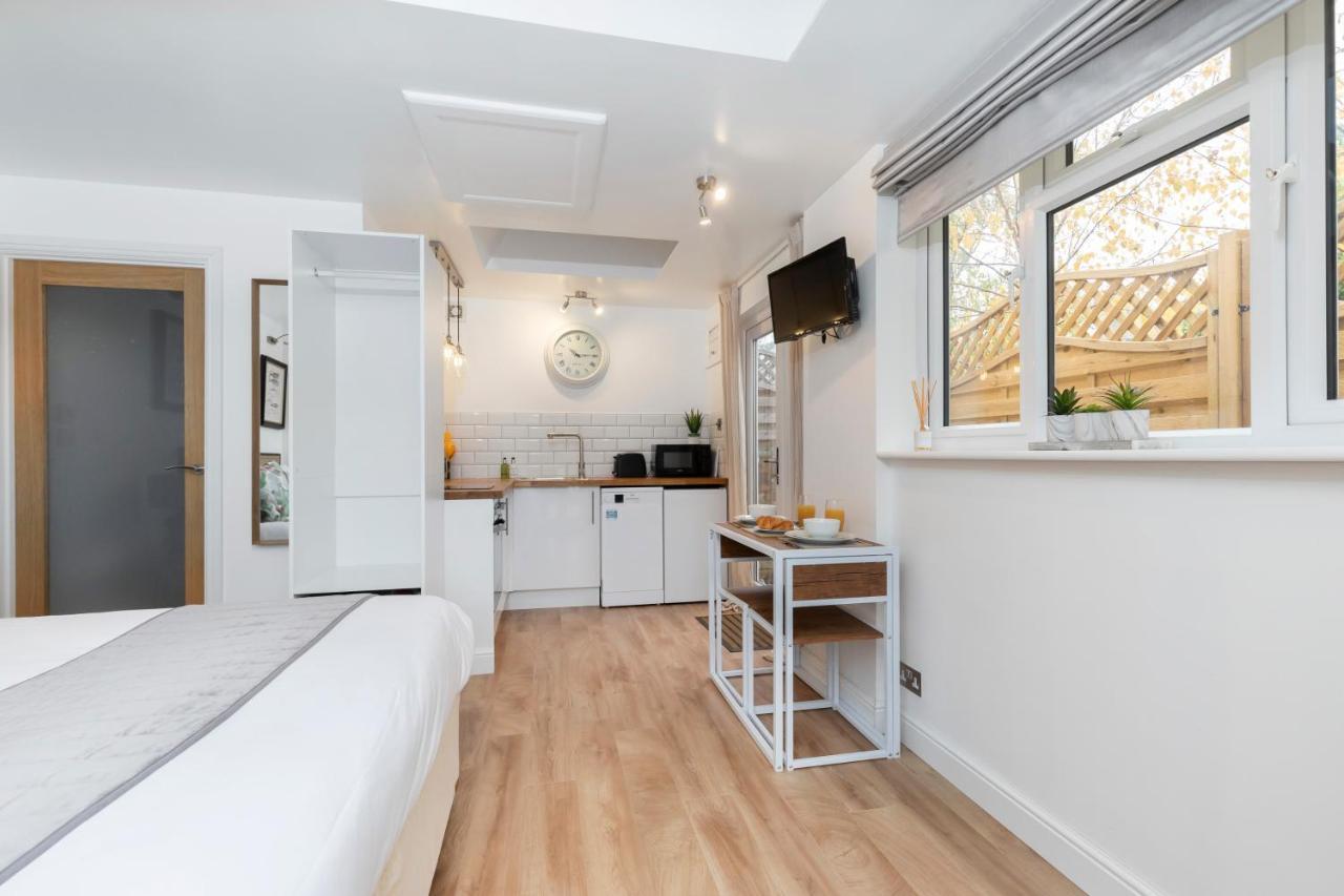 Modern Self Contained Studio Home Cheltenham Eksteriør bilde
